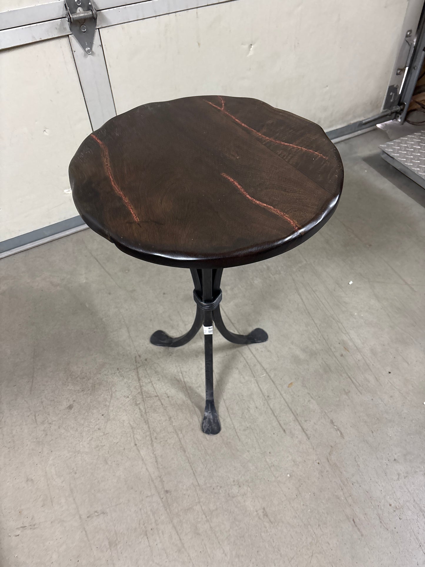 Oklahoma Pedestal Table