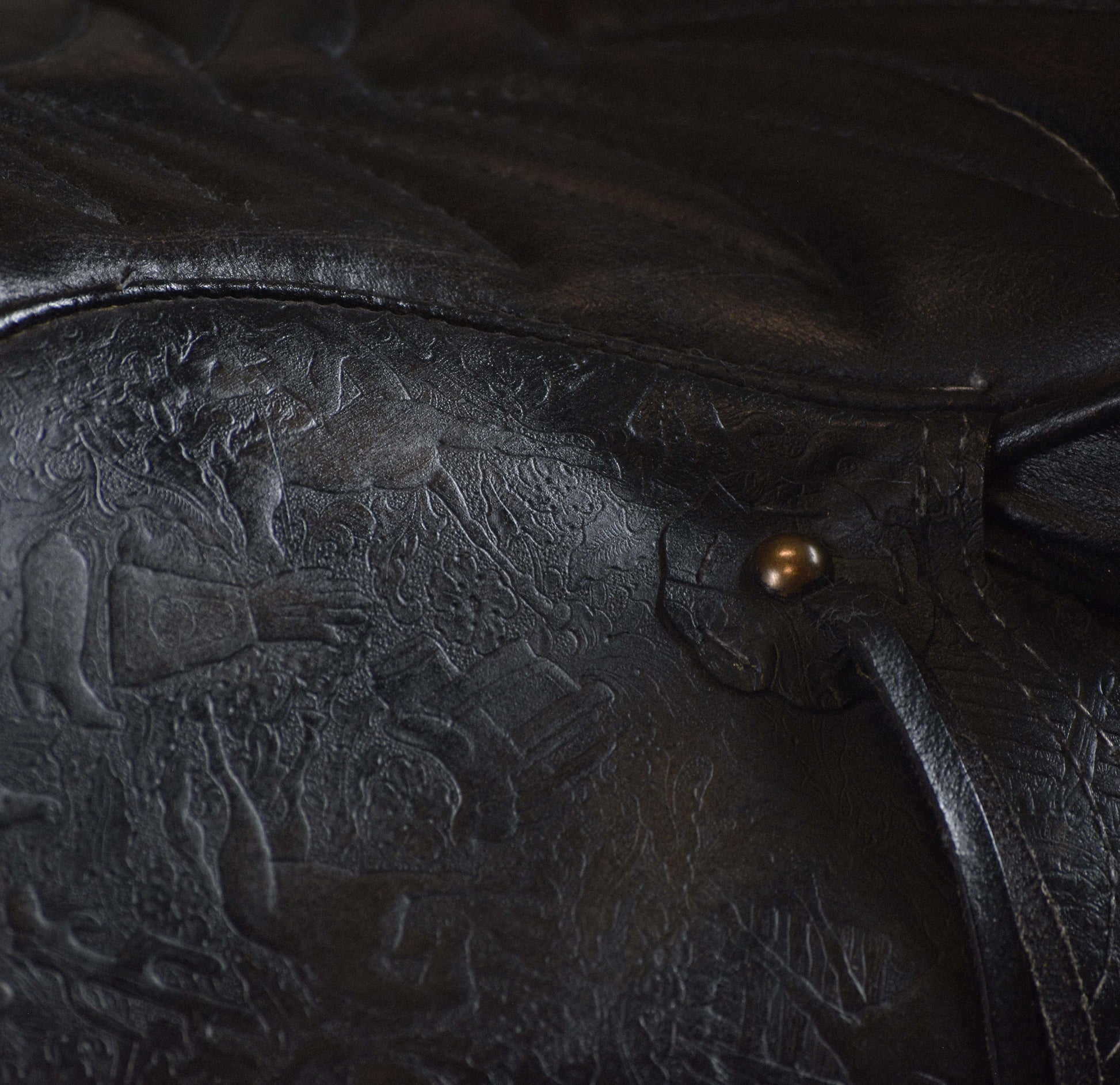 Black Saddle Barstool